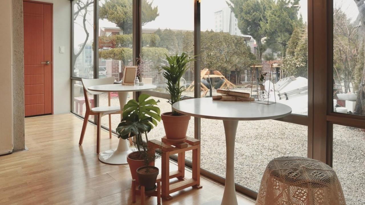 White Story Hostel Seoul Exterior photo